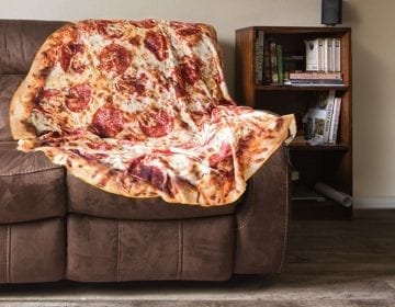 Realistic Pizza Throw Blanket