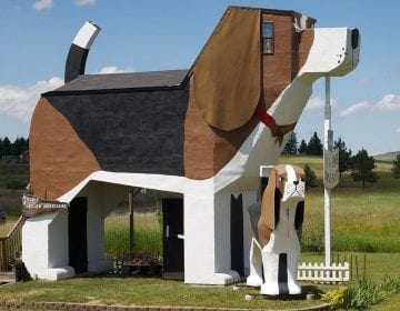 Dog Bark Park Inn B&B