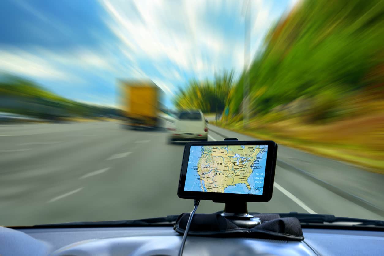 8 Choice Truck GPS Reviews – Buying the Right GPS for Your Driving Requirements in 2024