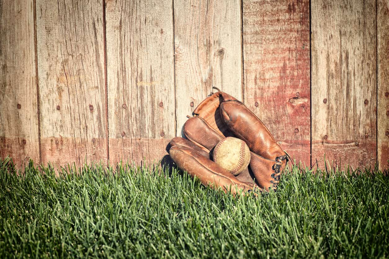 9 Fitting Baseball Glove Reviews To Boost Your Game In 2022