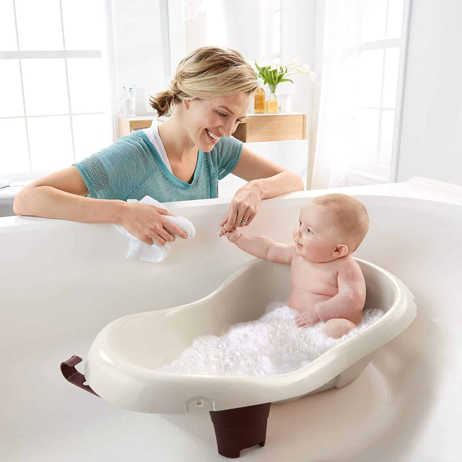 5 Safest Baby Bath Tubs Take Care of Your Little One in 2022