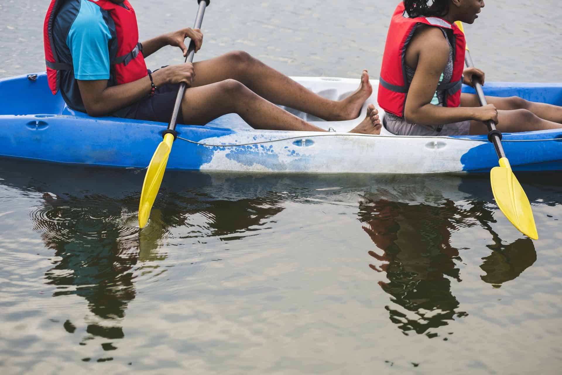 10 Phenomenal Kayak Paddle Reviews for Smooth Sailing in 2022